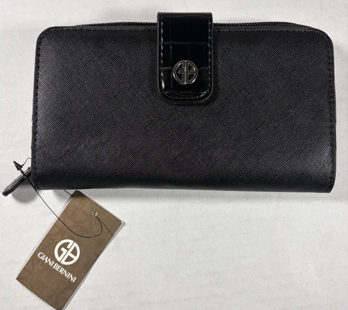 Giani Bernini Black Faux-Saffiano-PVC NWT Multiple Slots Pockets Wallet