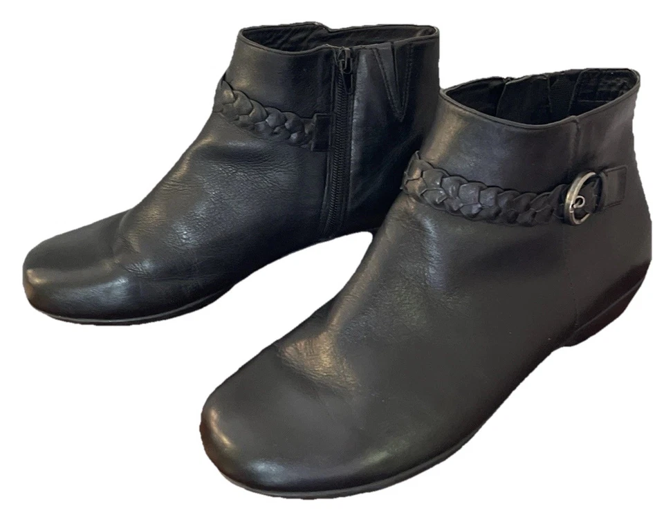 Walking Cradles Side Zip Women’s Ankle Boots Braid Buckle Black sz 12Wt - Image 4 of 4