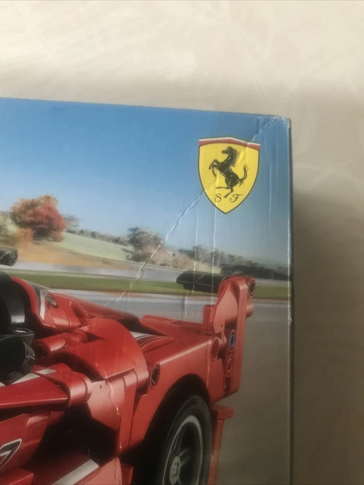 LEGO Technic 42212 - Ferrari FXX K Voiture de Course Jouet avec Moteur V12 - Photo 3/4