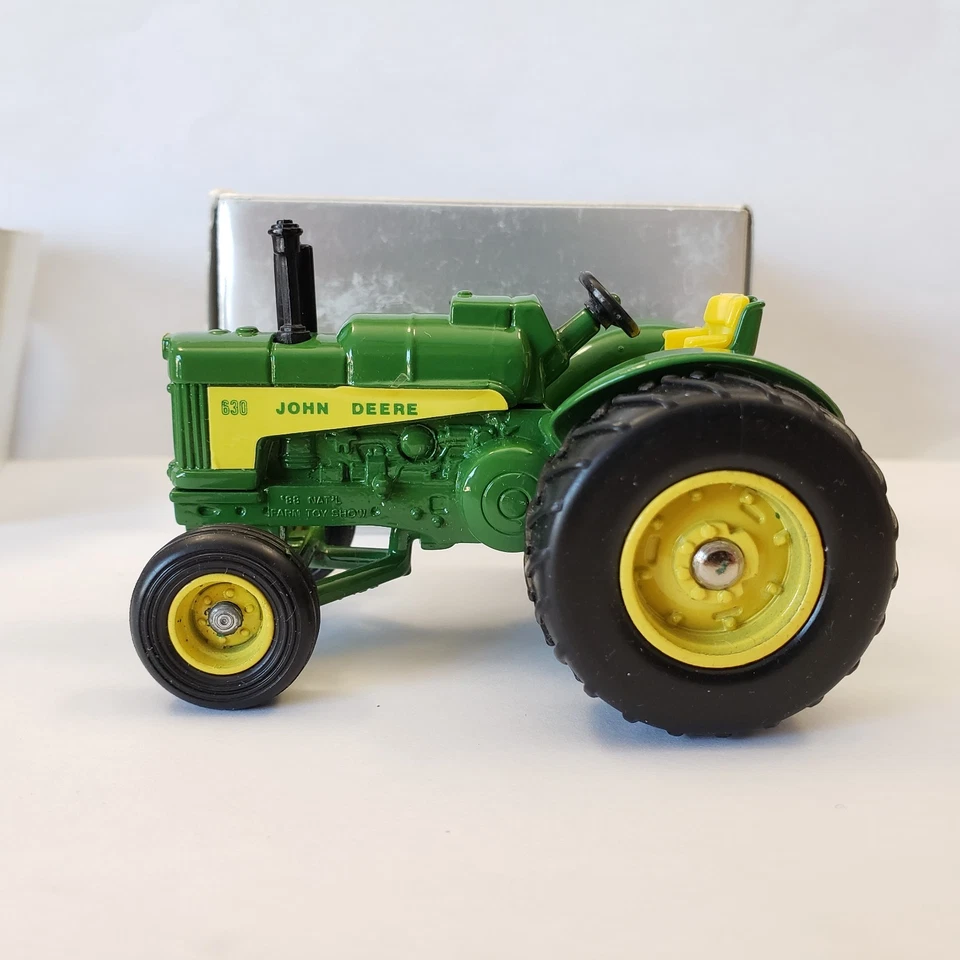 Ertl John Deere 630 Tractor 1988 National Farm Toy Show Diecast 1:43 - Image 4 of 4