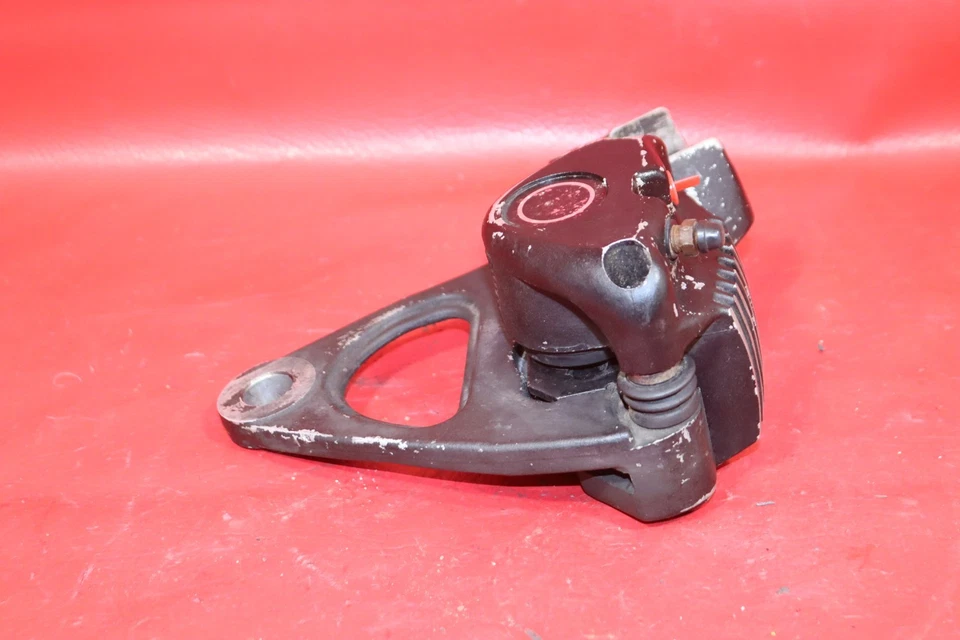 1987 HARLEY-DAVIDSON SPORTSTER 1100 XLH1100 REAR BRAKE CALIPER W MOUNT BRACKET Foto 3 de 4