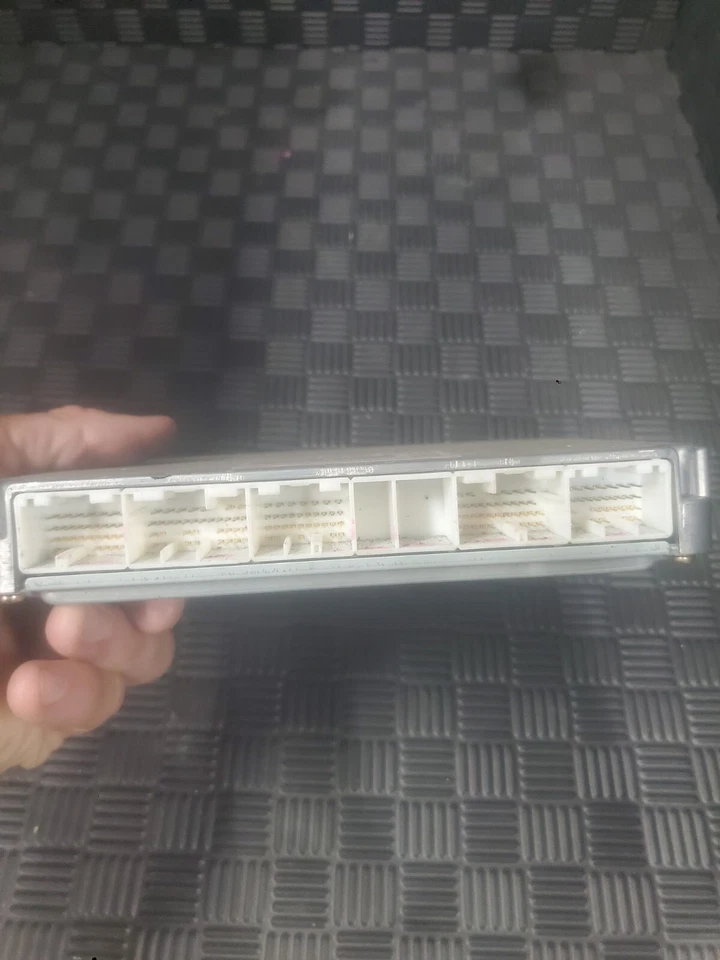 Módulo de control del motor Lexus RX330 2004 2005 3,3 L ECM 89661-48501 3 MZFE Foto 3 de 4