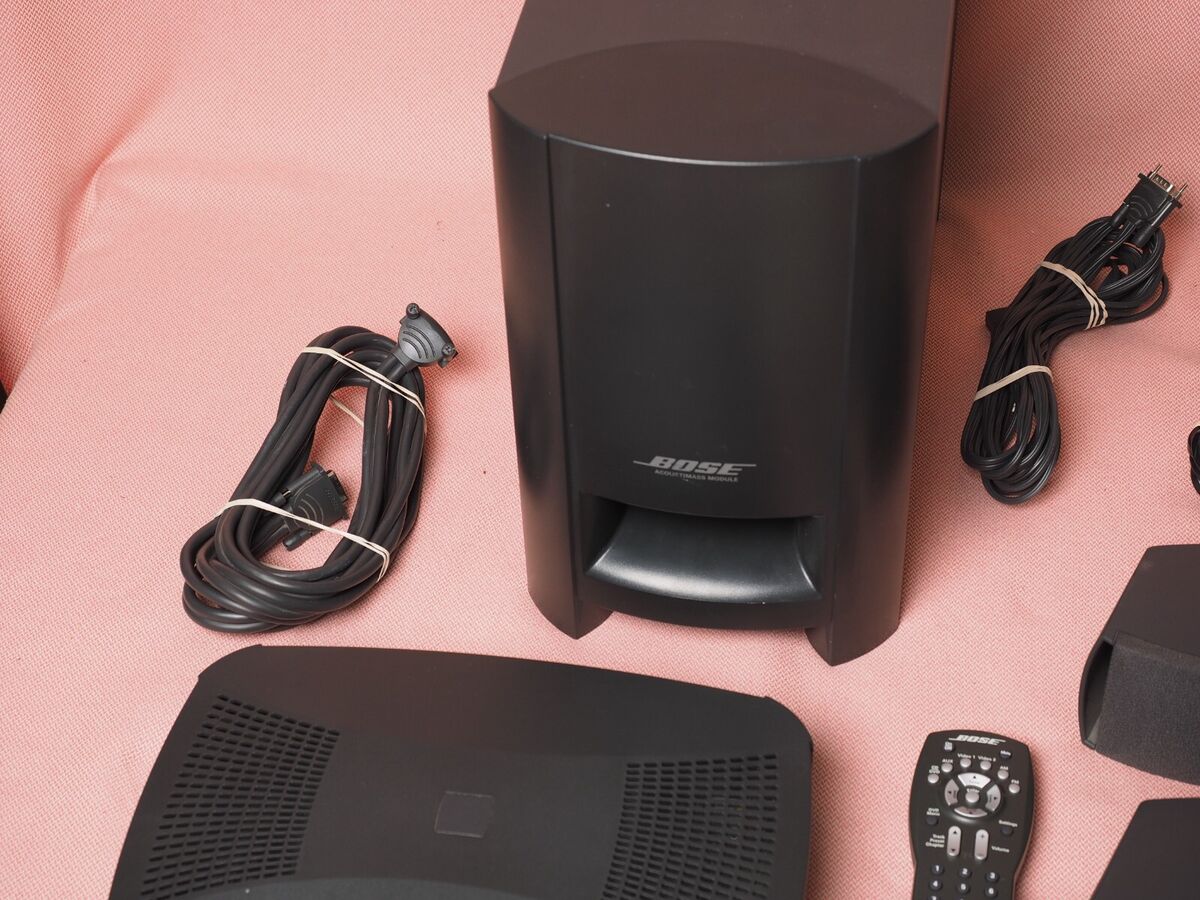 Bose 3·2·1 2.1 Channel Home Entertainment System Graphite Bose 3·2·1 2.1 Channel Home Entertainment System Graphite