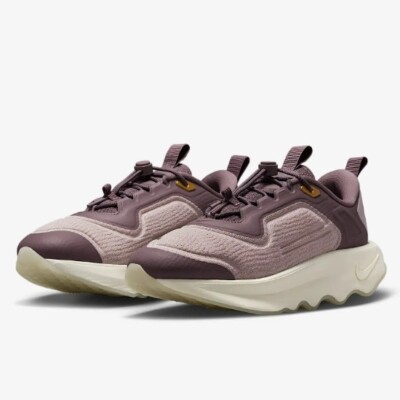 Nike Women display picture 2