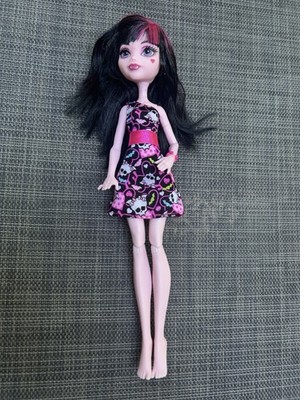 Monster High 11'' Doll DRACULAURA BASIC HOW DO YOU BOO