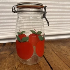 VTG 1.5L Glass Storage Jar W/Apple Pattern By The Cannery 8.5” Tall