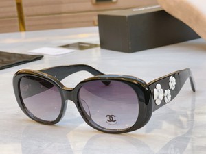 Chanel Camellia Sunglasses | eBay display picture 3