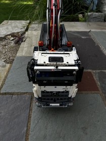 LEGO TECHNIC  MERCEDES-BENZE  AROCS 3245 (42043) COMPLETED NO BOX AS IS