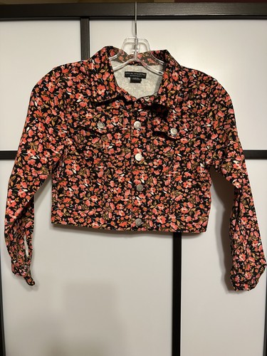 Bezaubernde Blumenjacke Mädchen Größe L 10-12 Sozialstandard