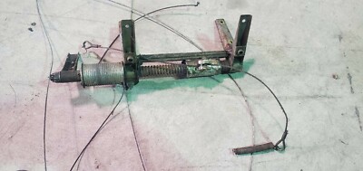 Piper Apache TRIM PA23 Elevator Spool Screw