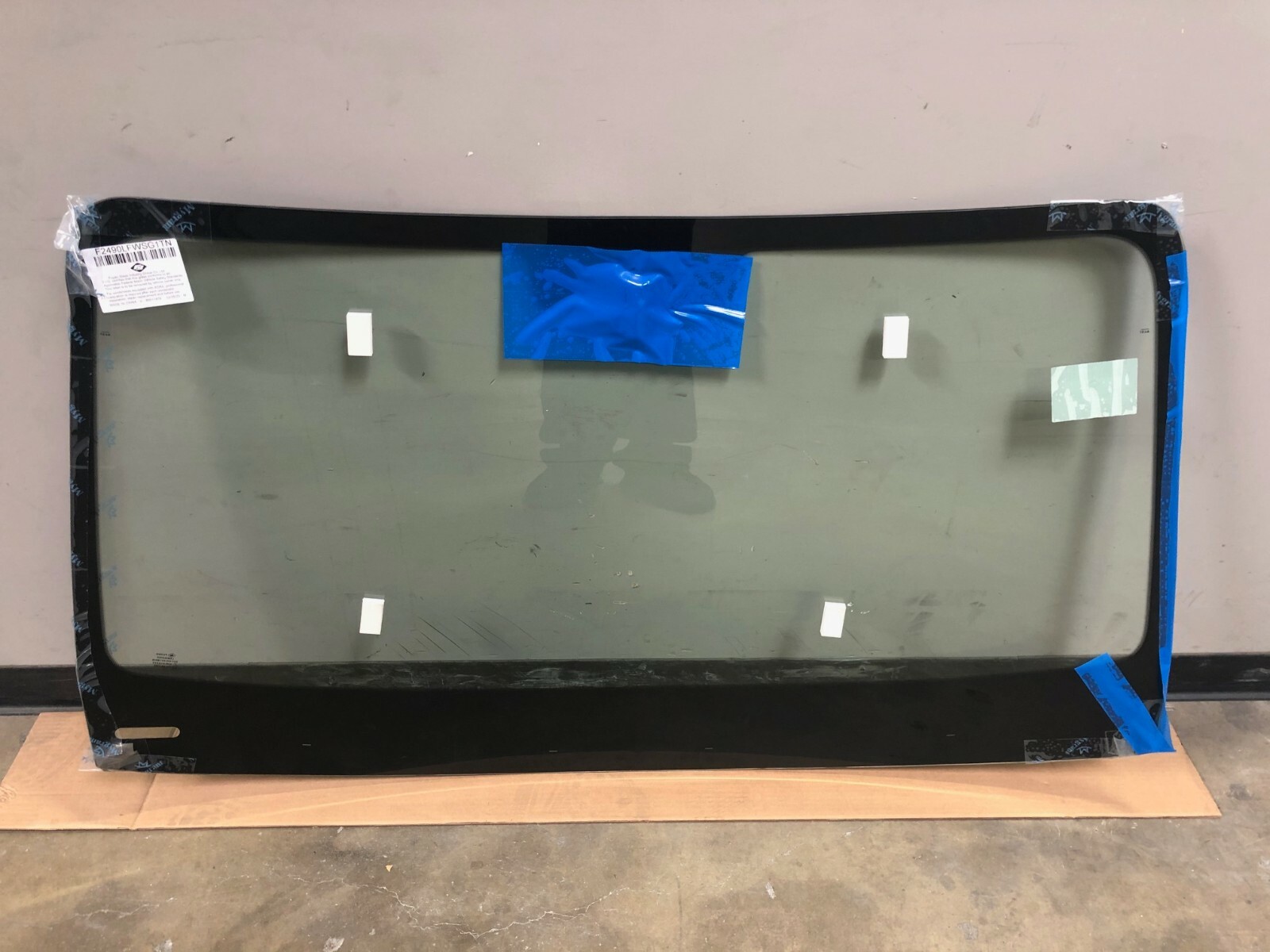 Bentley Mulsanne, Windshield Glass New Aftermarket, P/N 3Y5845011AB