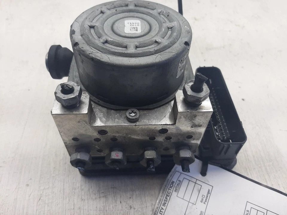 Ford Fusion 2014-2016 montaje ABS freno antibloqueo híbrido hidráulico GG9Z2C215A Foto 2 de 4