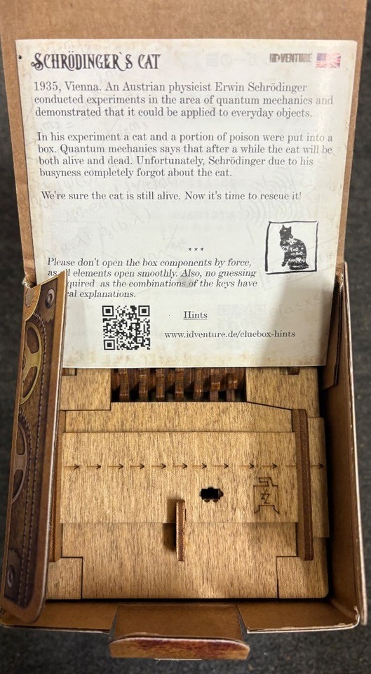 Asmodee UNLOCK! Sherlock Holmes + Il Gatto Del Signor Schrödinger - Escape Game Di Carte Per Bambini E Adulti, 2 Avventure Da 30-45 Min, Livello 2, Versione Francese - 2