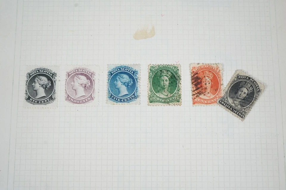 BRITISH COLONIES COLLECTION OF 1,100+ STAMPS MINT & USED STORED ON PAGES - Image 2 of 4