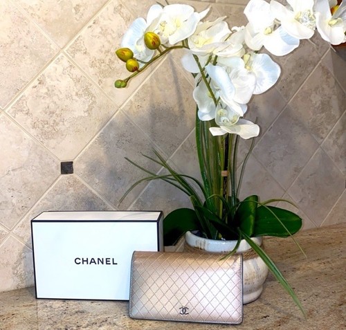 Chanel Metallic Iridescent Pink Beige Bi Folder Wallet Pewter Silver - Picture 5 of 17