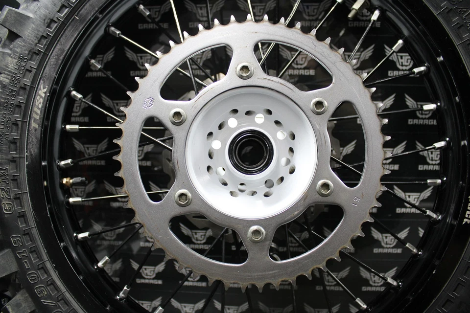 Honda CR250R 2000 2001 Colmillo Impacto Juego de ruedas delanteras traseras Ruedas Bujes Neumáticos ¡Bonito! Foto 3 de 4