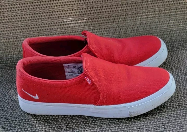 red nike court royale