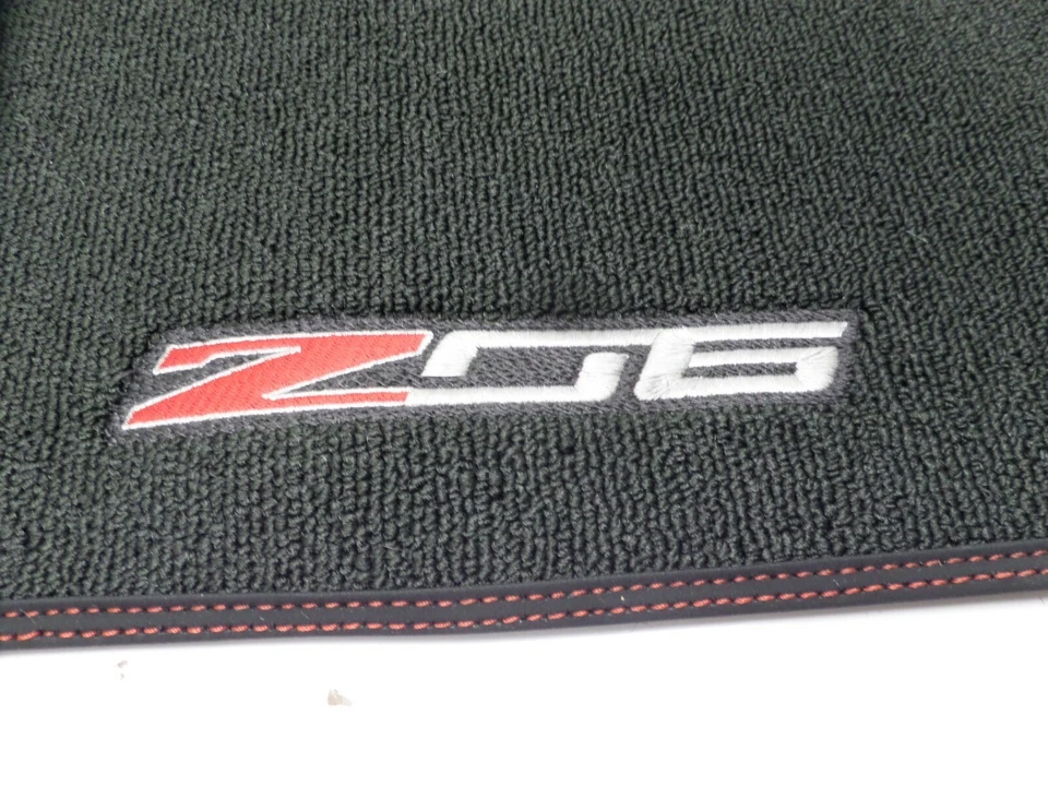 Напольные коврики 23476289 черные красные штифты логотип Z06 2015-2019 Chevrolet Corvette - Изображение 4 из 4