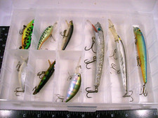 Vintage Lot of (9) Bass & Walleye Fishing Lur...