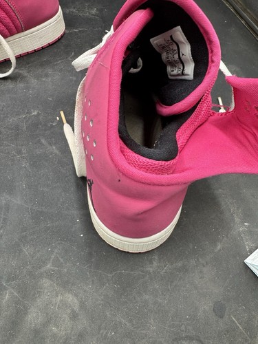 Jordan 23 Pink size 9.5 Y Or Women's 10.5 - 第 2/8 張圖片
