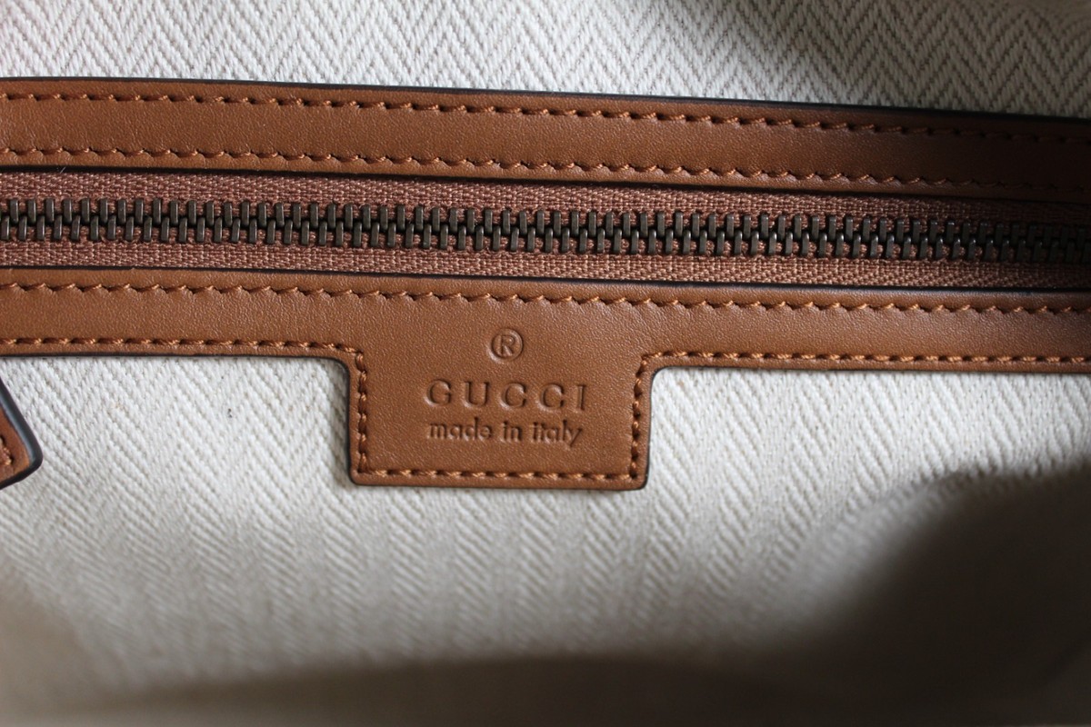 NWt Gucci GG Monogram Emblem Crossbody Double Zip Pocket Shoulder