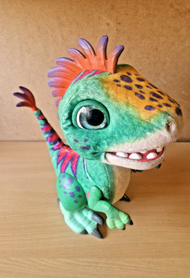 Hasbro FurReal Baby Munchin T-Rex Dinosaurier 12 Zoll interaktives Plüschtier funktioniert