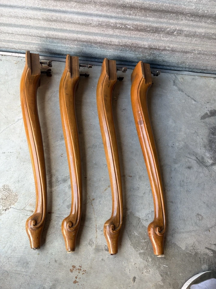Patas provinciales francesas de arce vintage Foto 2 de 4