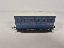 Preowned Hornby R212 Blue Caledonian 4- Wheel Coach OO Gauge Model Railway 2