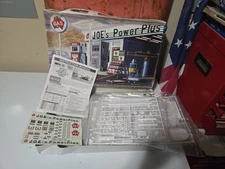 MRC Joe's Power Plus Service Gas Station BC102 1/24 Scale Plastic Model Kit New!
