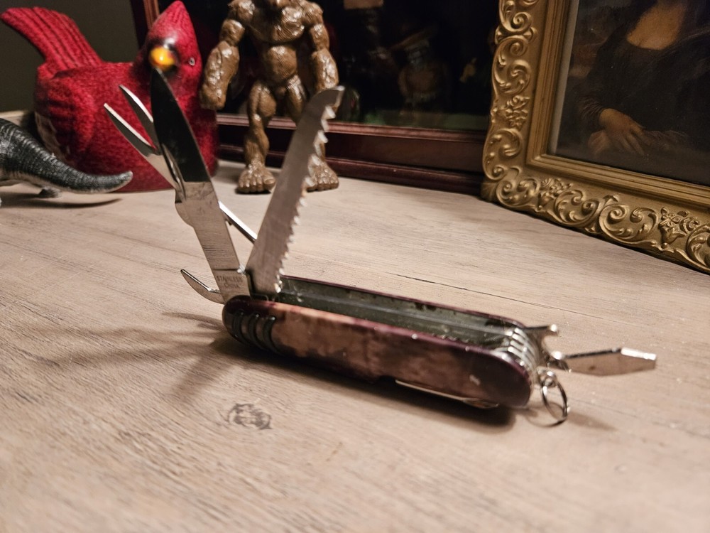 Must-Have Multi-Tool Pocket Knife for Your Tool or Tackle Box Must-Have Multi-Tool Pocket Knife for Your Tool or Tackle Box