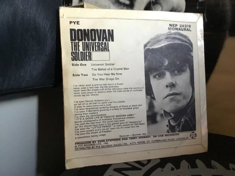Donovan The Universal Solder Original UK Vinyl 7’inch 4 Track EP NEP.24219 Mono  Foto 2 de 4