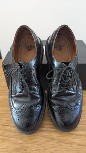 Dr Martens 13844 Borgues Shoes UK 9 Black Leather Wingtip Lace Up