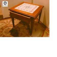 TAVOLINO IN LEGNO DI CILIEGIO CON MOSAICO IN SASSO DEL PIAVE LAVORATO A MANO