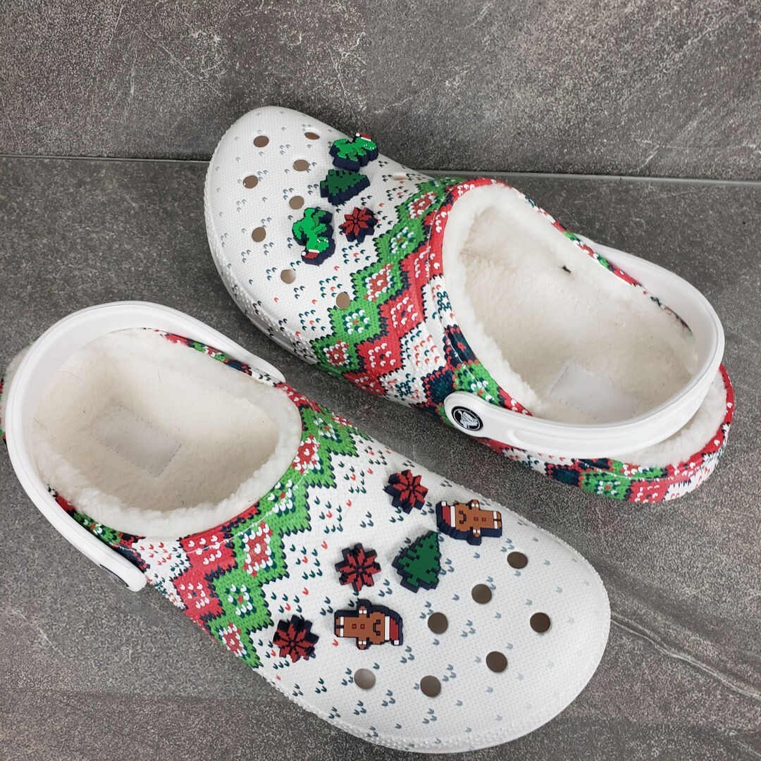 Crocs Shoes Classic Lined Holiday Christmas Charm Clogs  display picture 2
