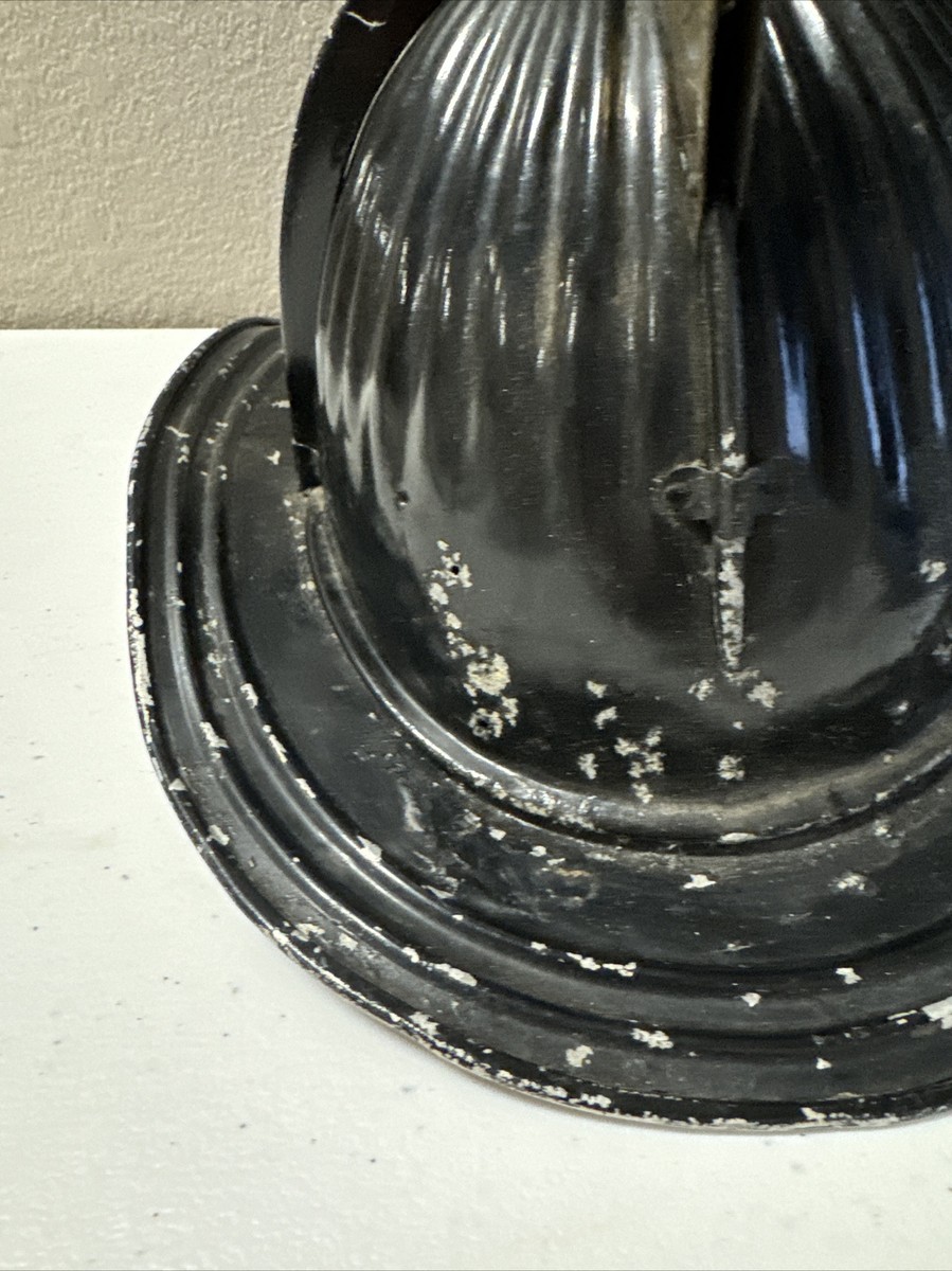 Cairns & Brother製　装飾用 消防士ヘルメットインテリア Cairns & Brother製 装飾用 消防士ヘルメットインテリア - メルカリ