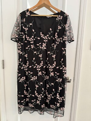 Estelle Embroidered Dress Women s Plus Size 1X/18 Floral V-neck Flutter Sleeves