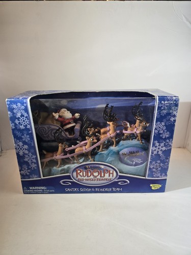 Rudolph Santa's Sleigh and Reindeer Team Playset 2004 Memory Lane Box Sealed.