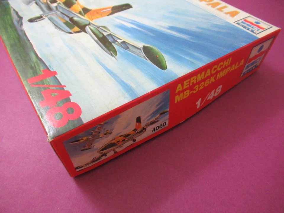 ESCI AERMACCHI MB-326K "IMPALA" SCALA 1/48 CON LA SCATOLA IN FOTO - Immagine 3 di 4