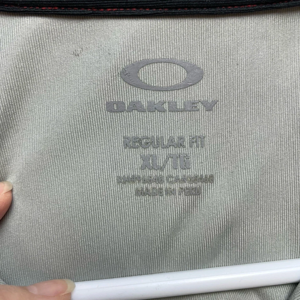 Oakley Golf Polo Shirt Mens XL Gray Logo Regular Fit Short Sleeve Active Peru - Image 3 of 4