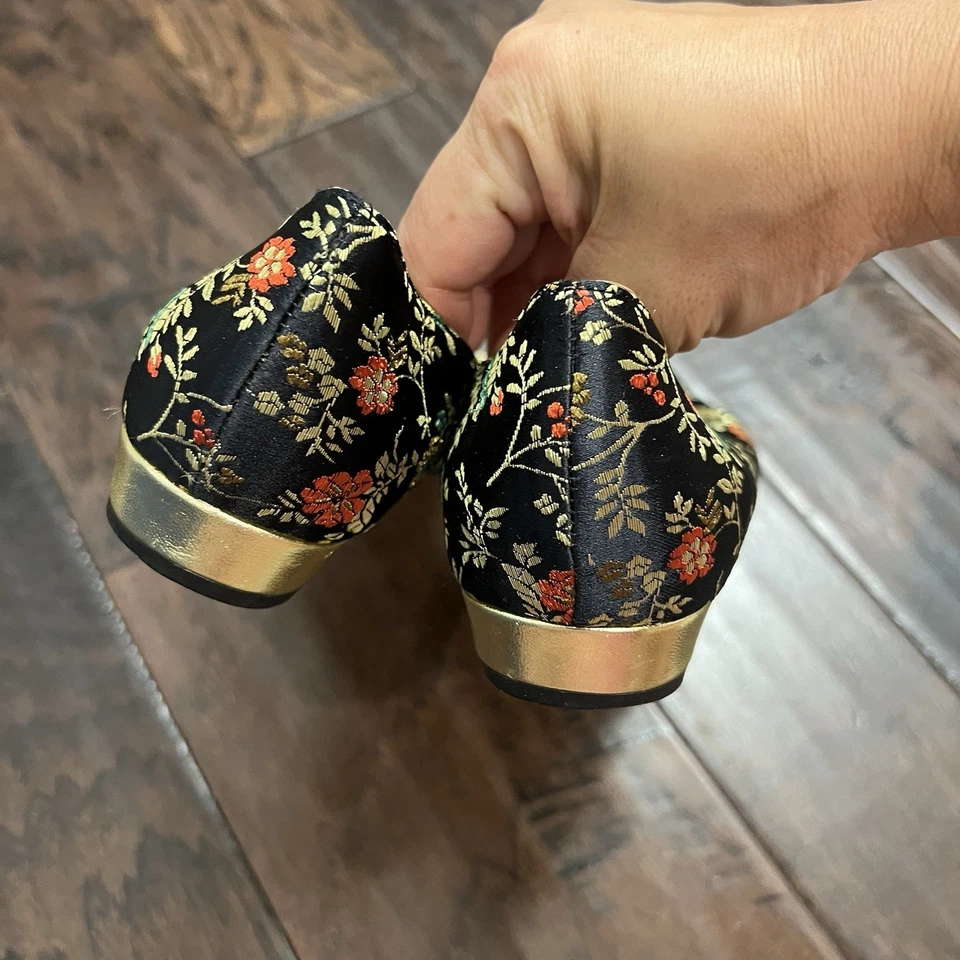 Vintage ISAAC Floral Silk Brocade Loafers - Image 4 of 4