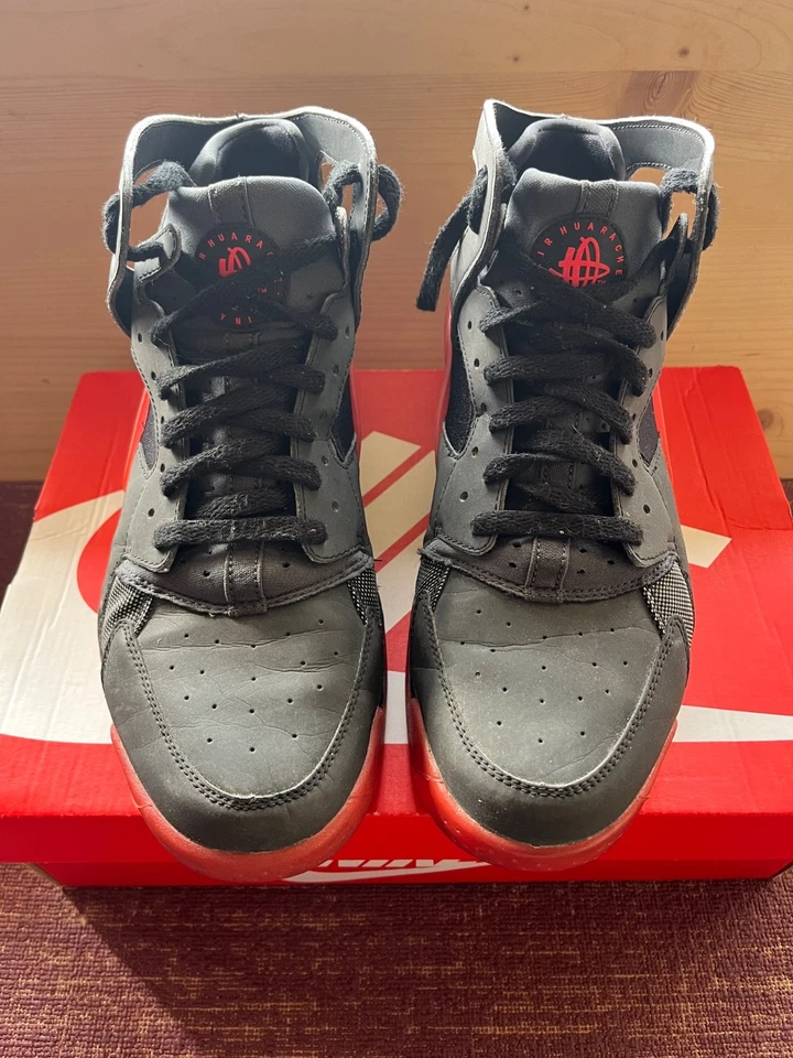 Nike Air Flight Huarache, foto 2 di 5