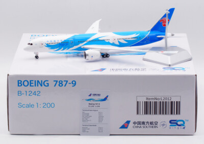1:200 31CM SQ Wings CHINA SOUTHERN BOEING 787-9 Airplane Diecast