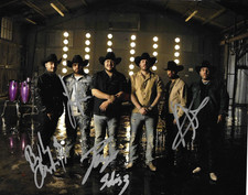 * GRUPO FRONTERA * signed 8x10 photo * PAYO SOLIS * EL COMIENZO * COA *