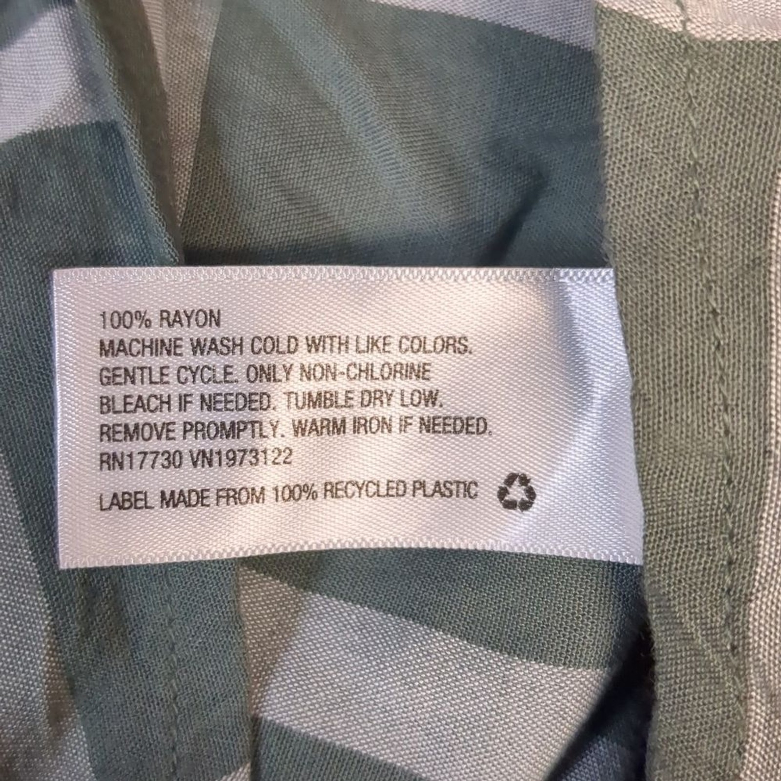 Universal Thread Olive Plaid Button-Down Shirt Wo… - image 7