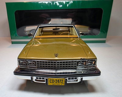 Cult Scale Models 1:18 1976 Cadillac Seville Gold Metallic/Black