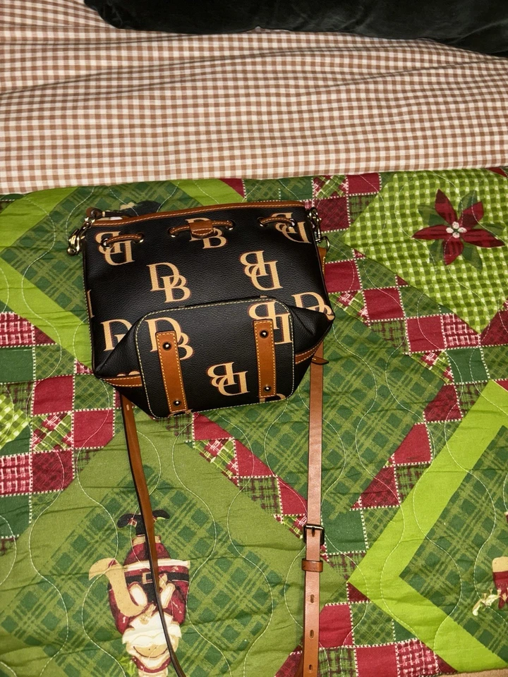 Dooney Bourke Women's Crossbody Purse Yellow Gold Pebble Leather, Adjustable - Image 2 of 4