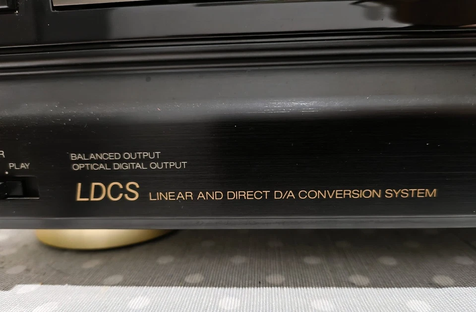 Lettore CD sansui CD-X711 - "audiophile" - Compact Disc (DAC),MN6471M Uscite XLR - Immagine 2 di 4