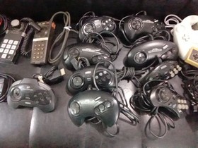 *DEFECTIVE* Lot of 22 Retro Gaming Controllers - Nintendo Sega Atari *AS-IS*