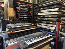 kurzweil k2661 61 key keyboard ,clean ARMENS
