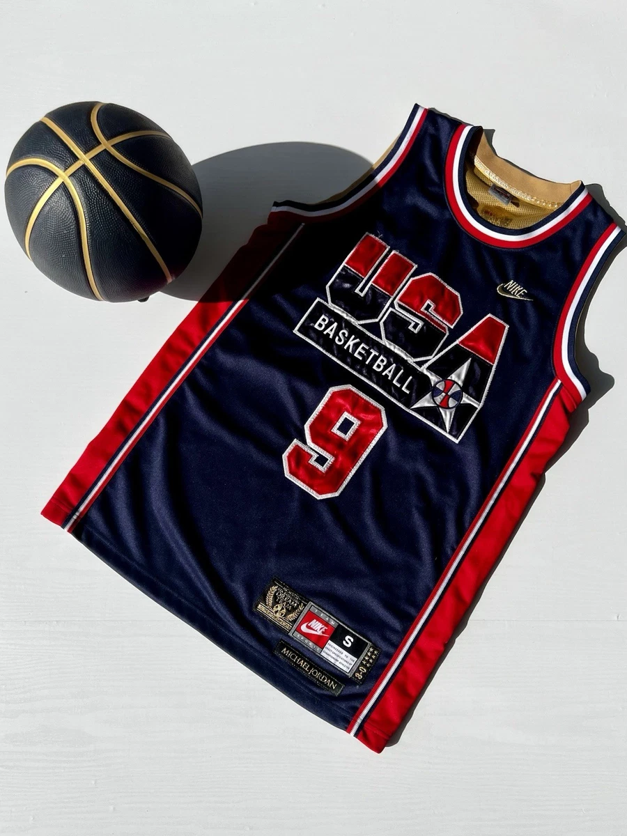 Preços baixos em Nike tamanho S Michael Jordan Roupas e Souvenirs
